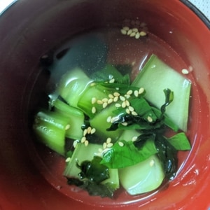 白菜とチンゲン菜わかめの中華風スープ